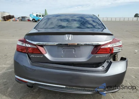 2016 Honda Accord Sport z USA, uszkodzony, nr VIN 1HGCR2F51GA154384